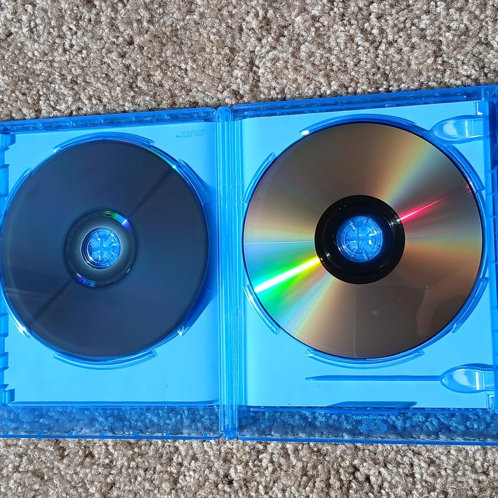 Spider-Man: No Way Home Blu-ray And DVD - Picture 4 of 4